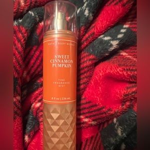 Sweet cinnamon pumpkin bath and body works discontinued scent
